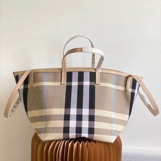 世界中で大人気【バーバリー トートバッグ 本物】ミディアム　チェックキャンバス ビーチ Bal86292