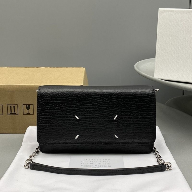 ★日本!!人気！メゾンマルジェラ レザー チェーン ウォレット 本物 ショルダーバッグ Max63337