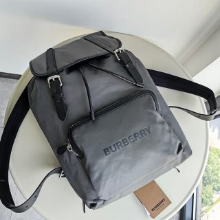 激安価格！バーバリー ナイロンリュックAVIATORバックパック 本物 80618041