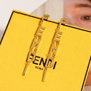完売人気☆上品フェンディ FENDI文字 ピアス 本物 feo87513