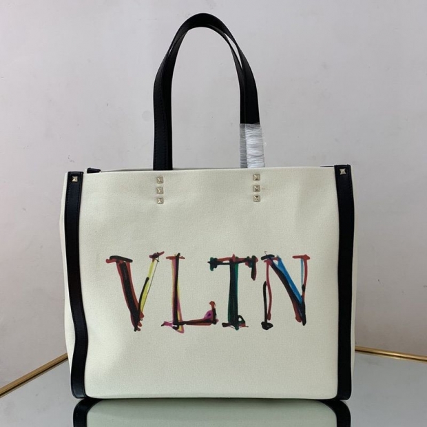 可愛いヴァレンティノ トートバッグ 本物 ショッピングバッグ NEON VLTN キャンバス ミディアム Vum18973