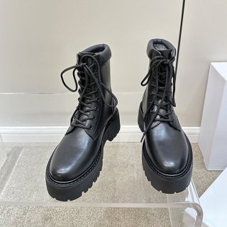 定番人気 セリーヌ バルキー レースアップブーツ 本物 Cek74604