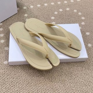 すぐ届メゾン マルジェラ 本物 tabi スプリットトゥ トングサンダル Mag25571