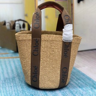 関税負担なし クロエ woody 本物 かごバッグ ☆ラフィアトートバッグ☆送料込 かごバッグ ウッディ chc72820
