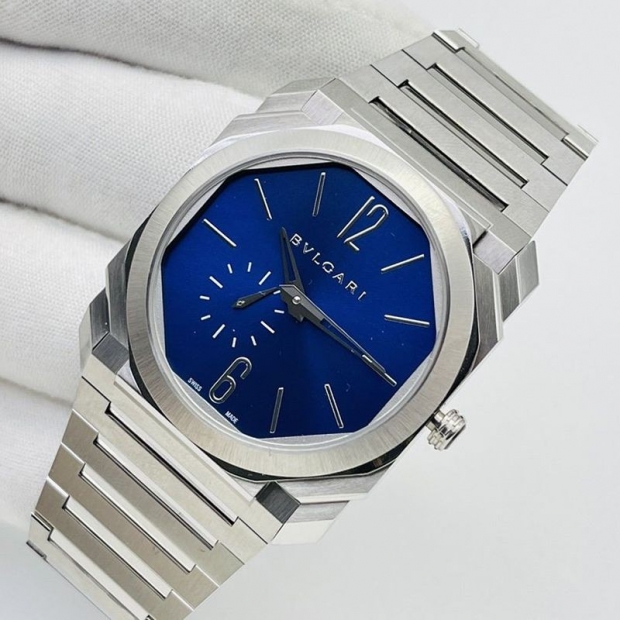 入手困難ブルガリ 時計 オクト ローマ 本物 41mm Octo Roma Buz60752