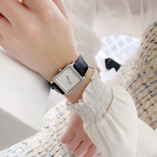 高品質ルイヴィトン 時計 ダイヤモンドベゼル レディース 本物 30mm vui56072