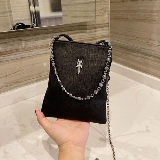 追跡付き発送クロムハーツ ショルダーバッグ スクエアポケットコピー Kuk42570 追跡付き発送クロムハーツ ショルダーバッグ スクエアポケットコピー Kuk42570