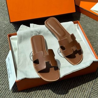 売上総額１位！エルメス 本物 オラン サンダル レディース ゴールド erl43131