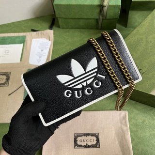 入手困難アディダス×グッチ 本物 チェーン付き ウォレット ショルダーバッグ
