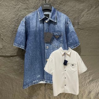 【お洒落度UP】プラダ 本物◆ウォッシュドデニム 半袖シャツ ロゴ付き 2色 pup40410