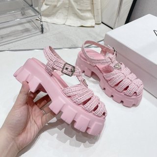 プラダ 本物 トライアングルロゴ付き モノリス ラフィア サンダル puz01633