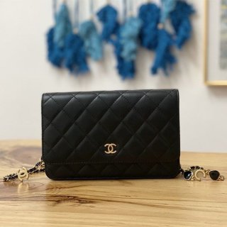 高品質シャネル 本物 クラシック チェーンウォレット ショルダーバッグ shg17823