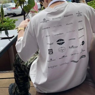 2023新作 バレンシアガ フルロゴ Tシャツ コピー bav15579 2023新作 バレンシアガ フルロゴ Tシャツ コピー bav15579