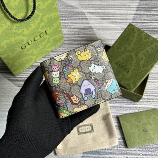 新作限定グッチ 本物 GGスプリーム コンパクト ウォレット gux26885