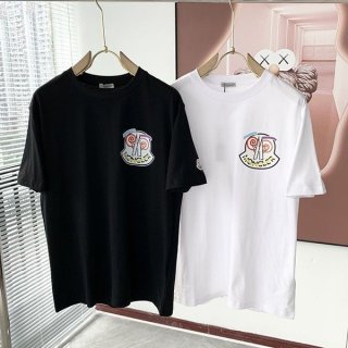 《大人気》モンクレール 本物 プリントモチーフTシャツ moa00331 《大人気》モンクレール 本物 プリントモチーフTシャツ moa00331