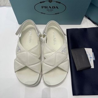 大人気!新作限定プラダ フラットフォームサンダル 本物 pux77571