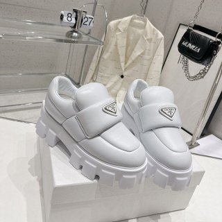 入手困難プラダ ソフト パデッドナッパレザー ローファー 本物 puu80418