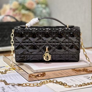 《大人気》ディオール 本物 カナージュ パテントカーフスキン チェーン ショルダーバッグ der39526