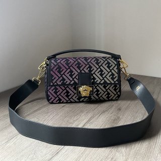 フェンディxヴェルサーチ 本物 ショルダーバッグ FEND1 BAGUETTE fer15751
