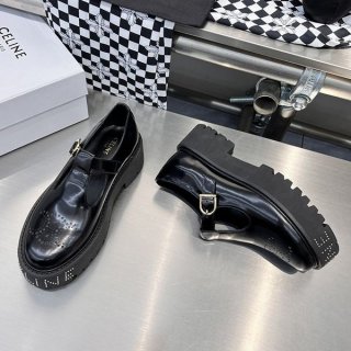 高品質セリーヌ バルキー トリオンフ パーフォレイテッドベビーズ 本物 348613517C