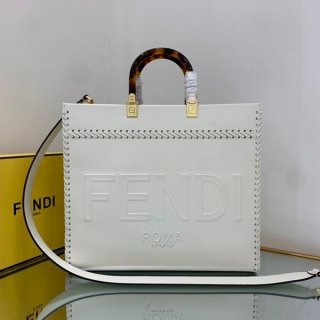 注目★フェンディ サンシャインショッパー 本物 ミディアム fem60553
