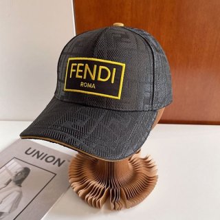フェンディ ベースボールキャップ 本物 争奪戦 feg99534