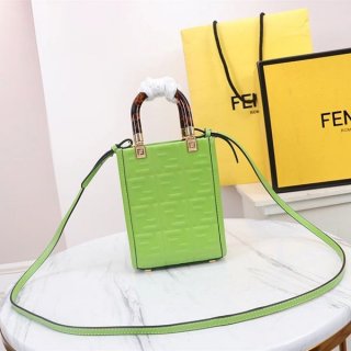 超話題!フェンディ Sunshine Shopper FF柄 レザーミニバッグ 本物 fek19106