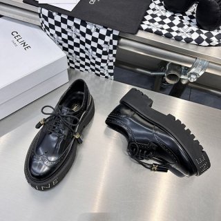 n級 おすすめセリーヌ 本物 バルキー トリオンフ パーフォレイテッドベビーズ Ces79729
