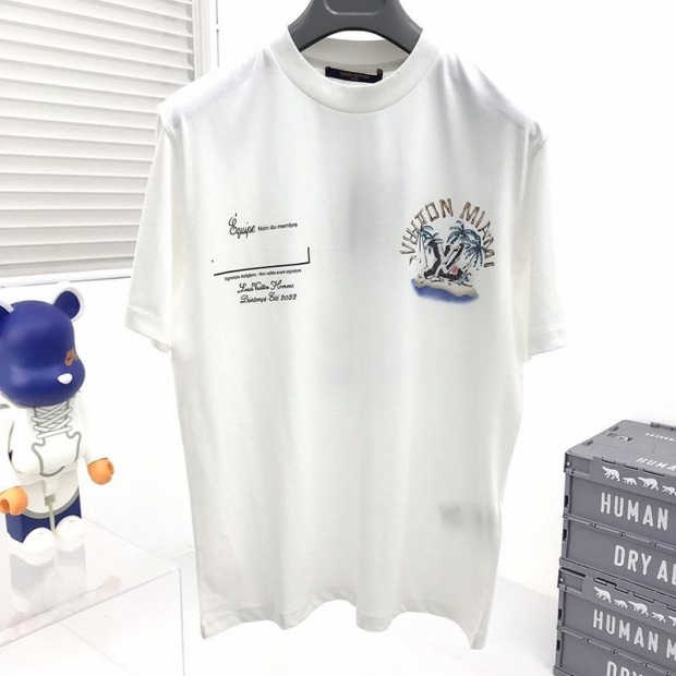 春夏新作ルイヴィトン Tシャツ トップス 半袖 メンズ レッド 本物 vuk98727