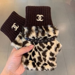 シャネル ロゴ カシミヤ 指なし 手袋 本物 shs34011