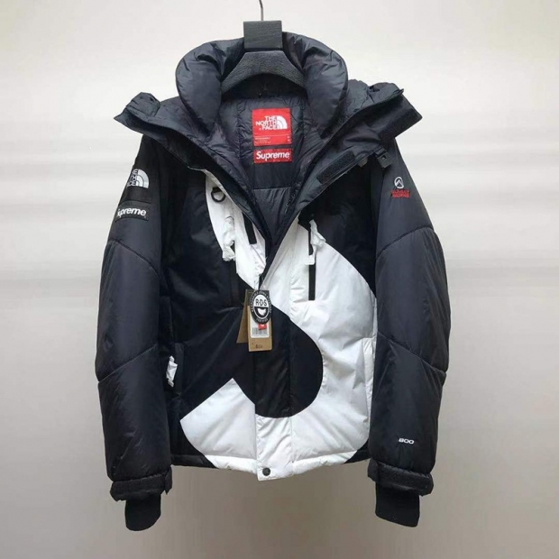 大人気！限定コラボ超激レア!シュプリーム×ノースフェイス 本物 s logo ヒマラヤン ブラック shp18290