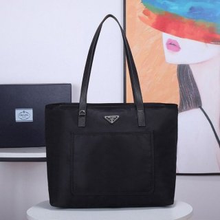 一目惚れプラダ Re-Nylon トートバッグ 本物 レザー ロゴ puc09442