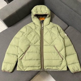 《大人気》モンクレール Arvouinショートダウンジャケット mor94433 《大人気》モンクレール Arvouinショートダウンジャケット mor94433