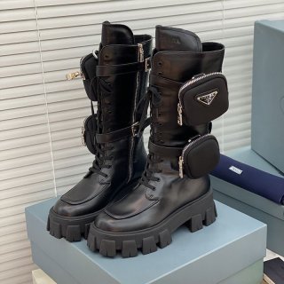 一目惚れプラダ 本物 ブラッシュドレザーxナイロン モノリスブーツ puk05319