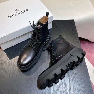 送料無料 モンクレール レザー レースアップ ブーツ 本物 moe81975