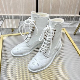 【使い勝手抜群】シャネル レースアップ レザーアンクルブーツ 本物 shm59753