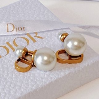 日本未入荷 ディオール PETIT CD ピアス メタル レジンパール シグネチャー本物 deg76404