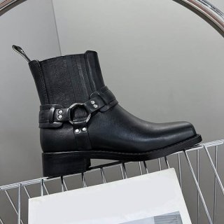 入手困難 セリーヌ 本物 アイスカーフスキンのバイカーチェルシーブーツ Cea92085