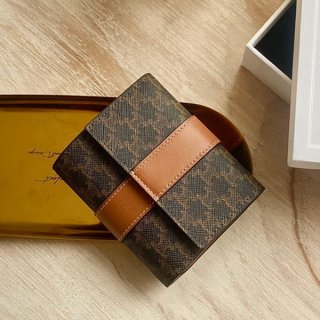 ★日本!!人気！セリーヌ 本物 スモールトリフォールドウォレット(トリオンフ) Cey58336