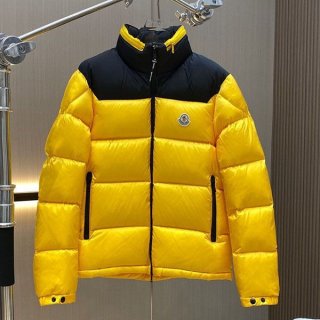 世界中で大人気モンクレール ショート丈ダウンジャケット 本物 mot21833