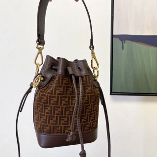 入手困難フェンディ MON TRESOR デニムキャンバス FFロゴ 本物★ fej54705