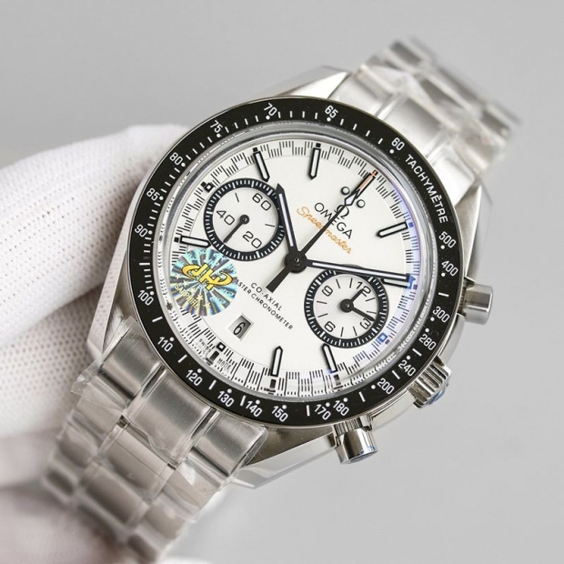 完売前に！オメガ スピードマスター 本物★レーシング マスター クロノメーター 44.25mm 329.30.44.51.04.001