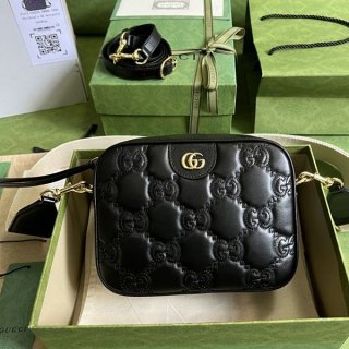 《大人気》グッチ 本物 GG キルティングレザー ショルダーバッグ gux43328