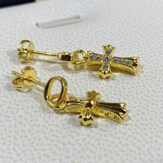 目を惹くカラー クロムハーツ ピアス 本物 CHクロス 22K&ダイヤモンド Kua60908