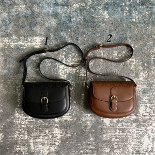 【日本未発売】グッチ エンボス スムースレザー ショルダーバッグ 本物 2色 675923UD0ET2546