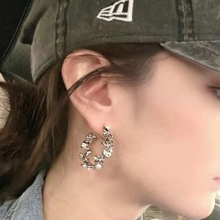 世界中で大人気シャネル キラキラCCロゴ　クローバー ピアス 本物 shs97798