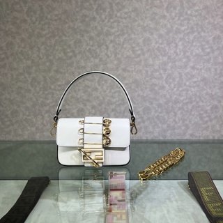 フェンディ ヴェルサーチェ フェンダーチェ コラボ バッグ 本物 fel96347