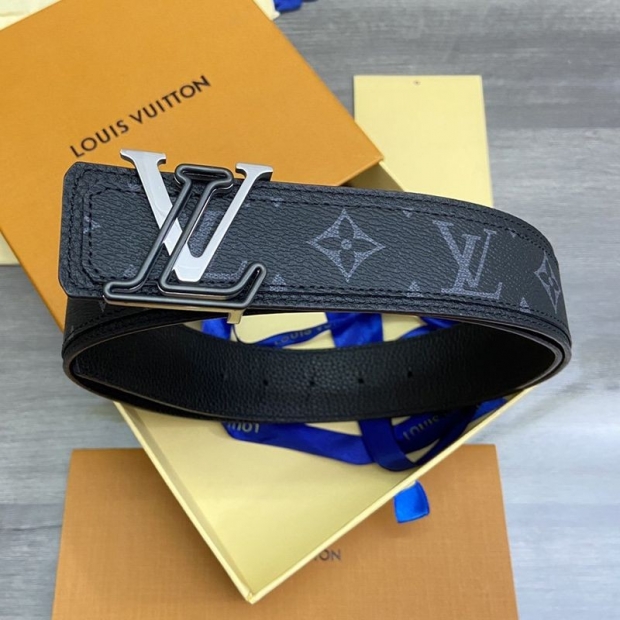 世界中で大人気ルイヴィトン サンチュールLVライン 本物 40MM リバーシブル ベルト vuf54016