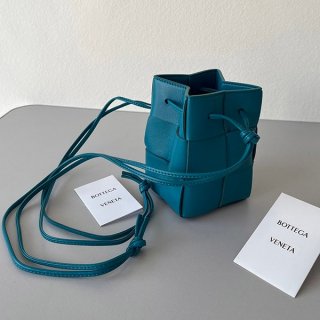稀少ボッテガヴェネタ 本物 カセット ショルダーバッグ bod81433