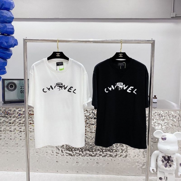 目を惹くカラーシャネル Tシャツ プリント プレタ クルーズ 新作 半袖 本物 shd05008